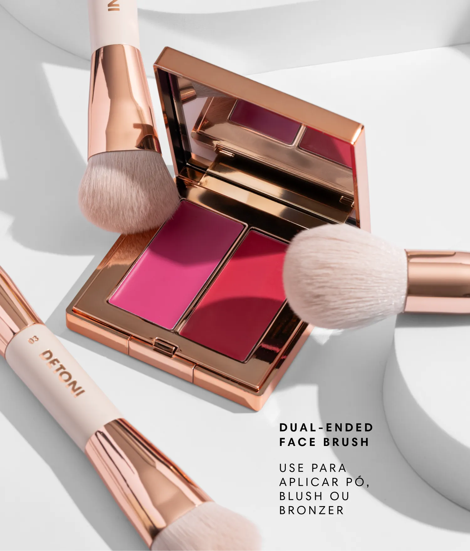 03 DUAL-ENDED FACE BRUSH | PINCEL PARA BLUSH E CONTORNO