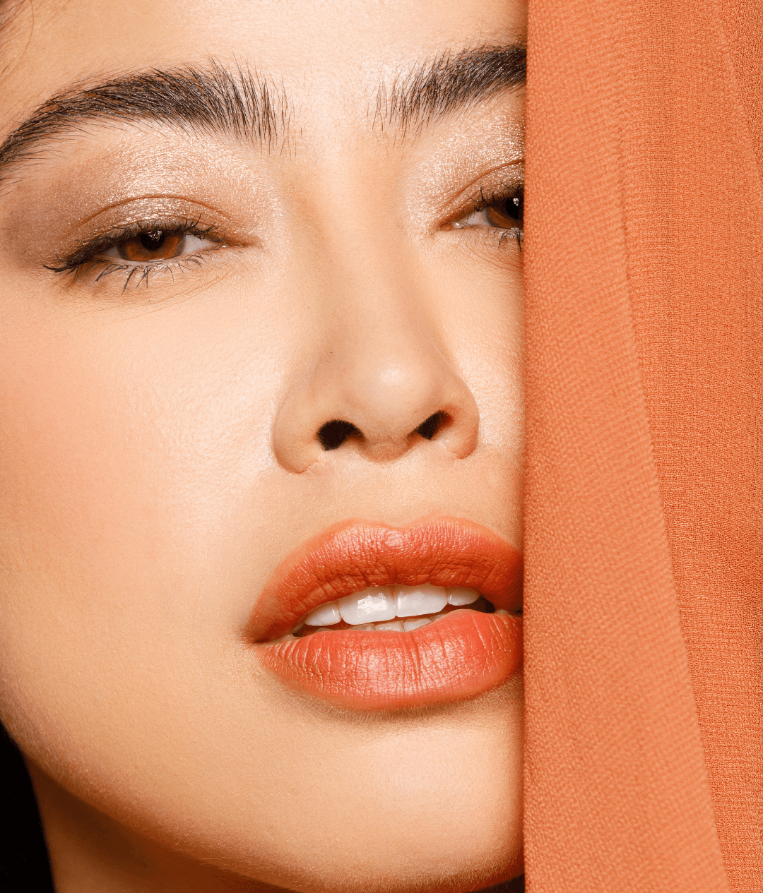 BATOM ICONIC VELVET | 100 NEUTRAL NUDE