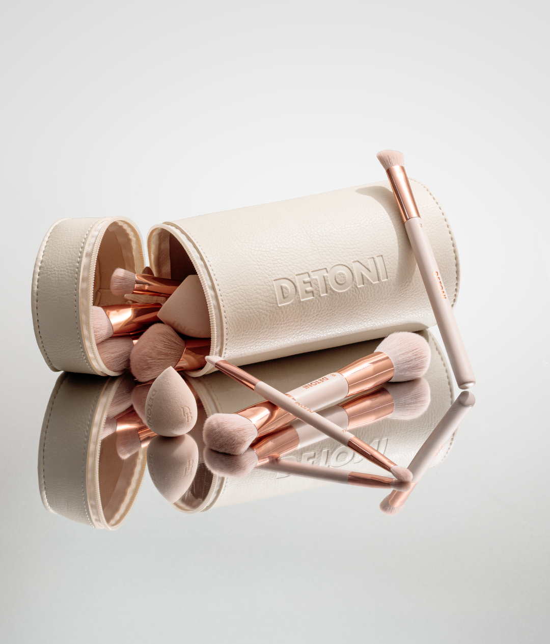 BRUSH & SPONGE SET | GANHE LIMPADOR DE PINCÉIS