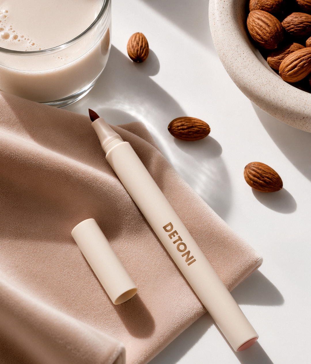 PRECISION LIP PEN | ALMOND